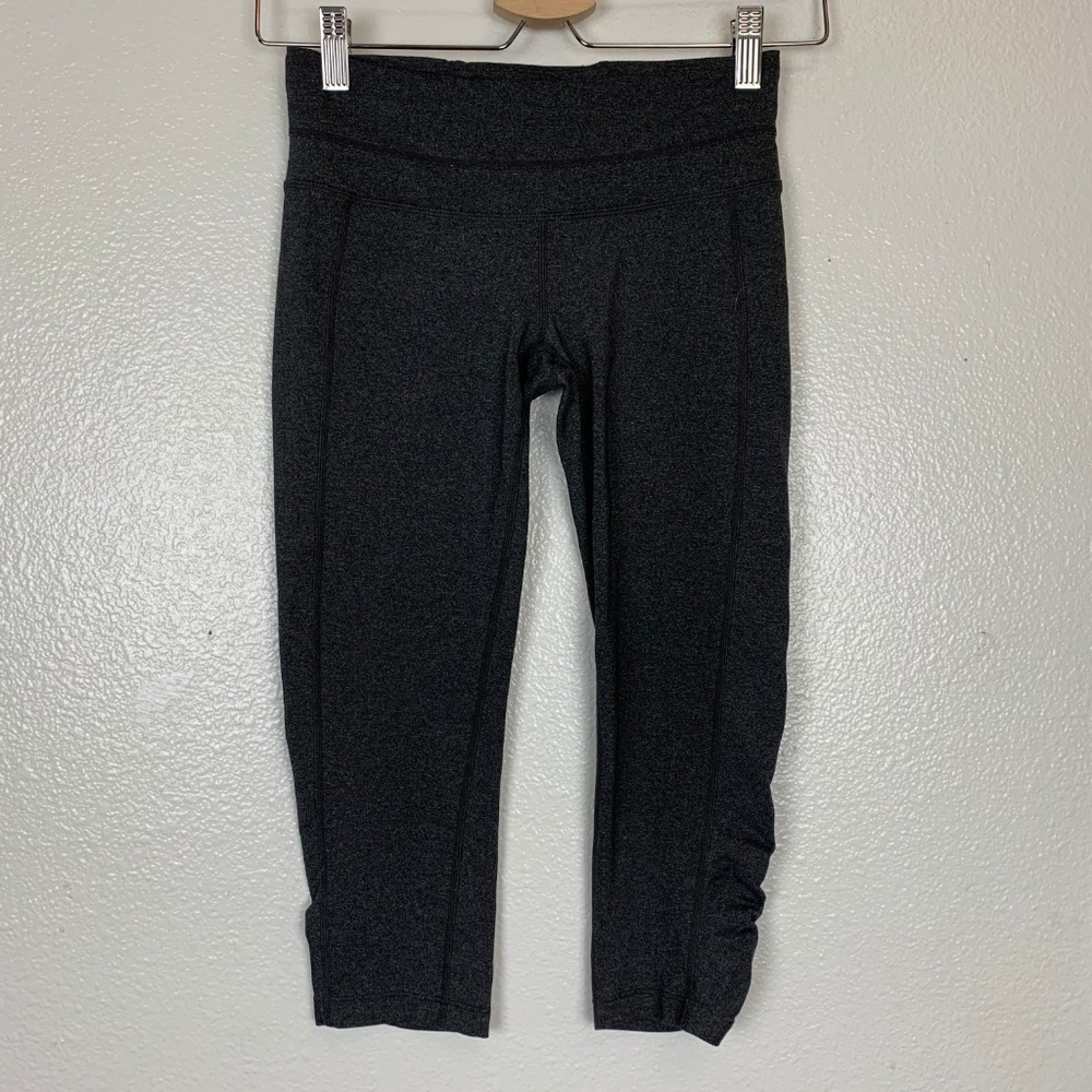 Athleta Capri Heathered Gray Workout Legging